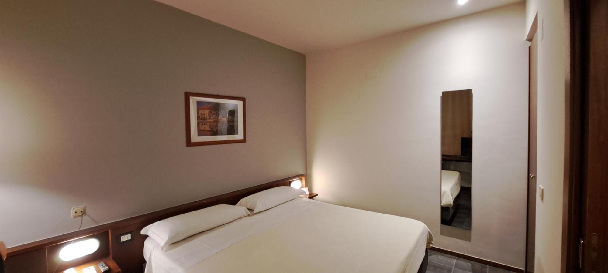 Hotel Mariani イェージ エクステリア 写真